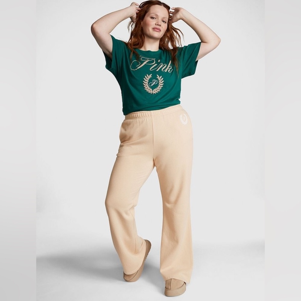 NWOT Victoria’s Secret PINK Ivy Fleece Flare Sweatpants